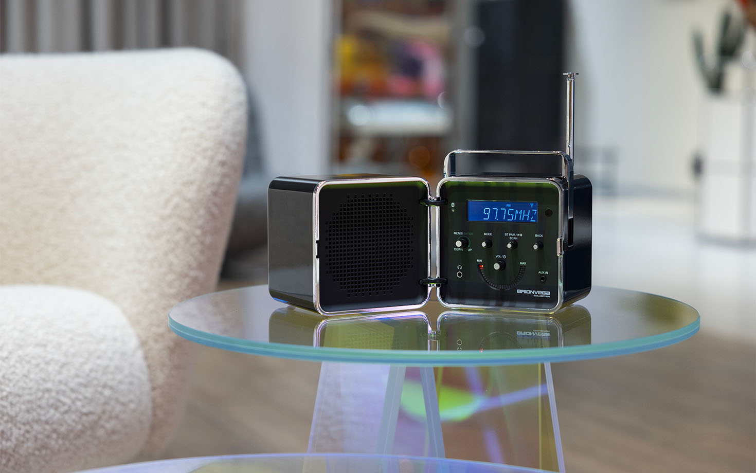 radio cubo nera ambientate2