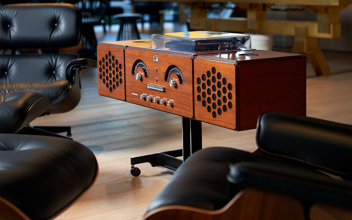 radiofonografo noce ambientate2